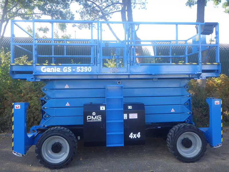 Genie GS-5390 - مرفاع مقصي: صورة 1 Genie GS-5390 - مرفاع مقصي: صورة 1