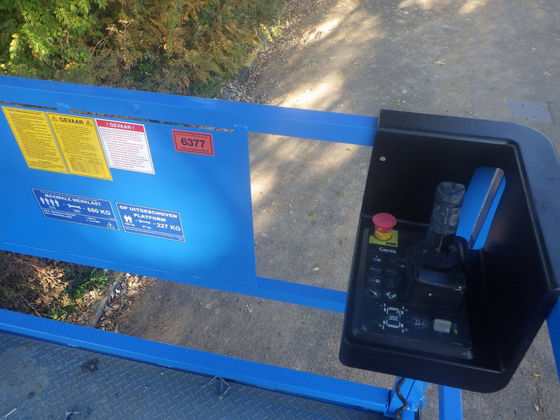 Genie GS-5390 - مرفاع مقصي: صورة 4 Genie GS-5390 - مرفاع مقصي: صورة 4