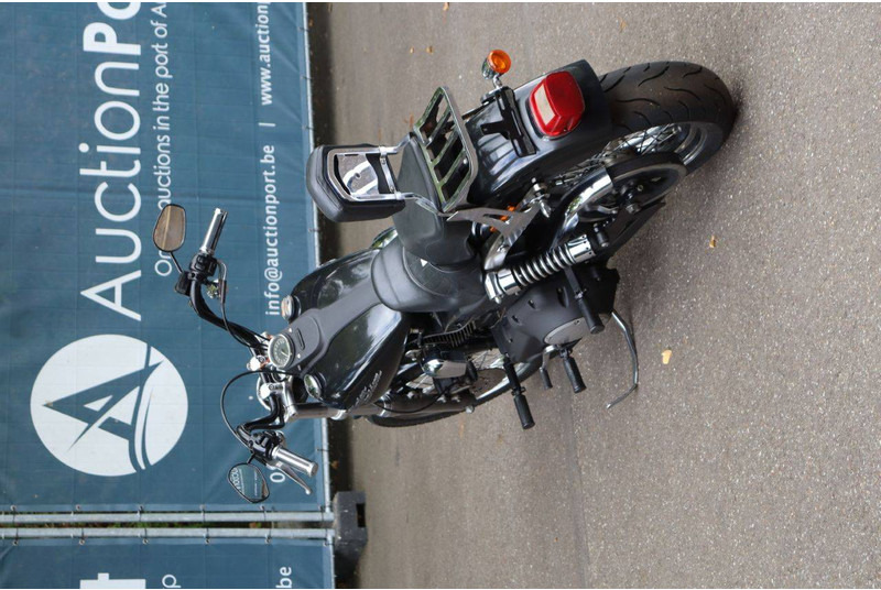 Harley-Davidson Dyna Street Bob - دراجة نارية: صورة 4 Harley-Davidson Dyna Street Bob - دراجة نارية: صورة 4