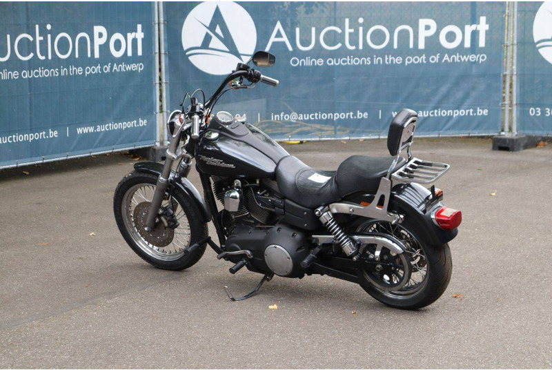 Harley-Davidson Dyna Street Bob - دراجة نارية: صورة 3 Harley-Davidson Dyna Street Bob - دراجة نارية: صورة 3