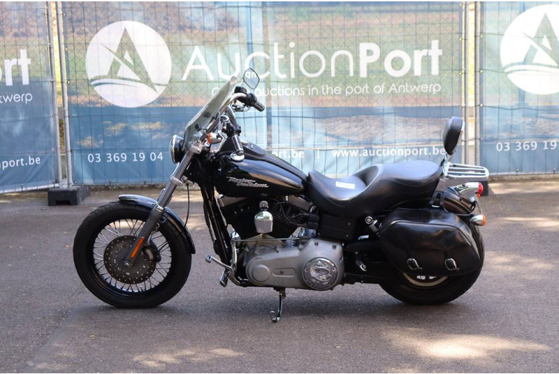 Harley-Davidson Dyna Street Bob - دراجة نارية: صورة 2 Harley-Davidson Dyna Street Bob - دراجة نارية: صورة 2