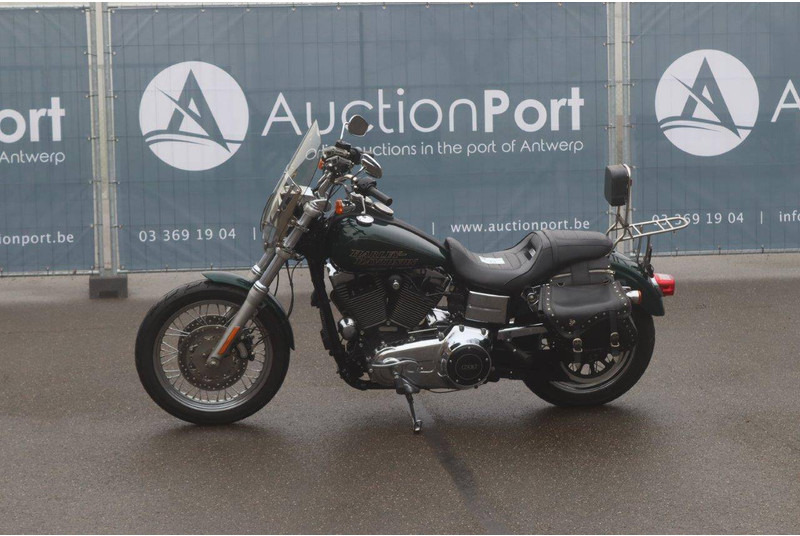 Harley-Davidson Dyna Street Bob - دراجة نارية: صورة 1 Harley-Davidson Dyna Street Bob - دراجة نارية: صورة 1