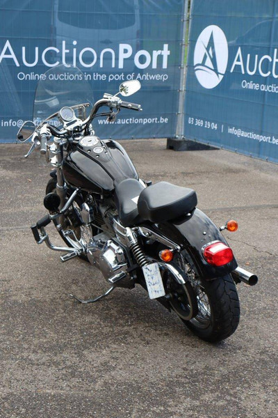 Harley-Davidson Dyna Super Glide - دراجة نارية: صورة 4 Harley-Davidson Dyna Super Glide - دراجة نارية: صورة 4