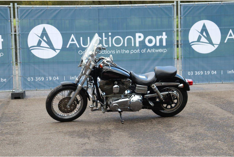 Harley-Davidson Dyna Super Glide - دراجة نارية: صورة 1 Harley-Davidson Dyna Super Glide - دراجة نارية: صورة 1