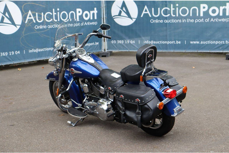 Harley-Davidson Heritage Softail Classic - دراجة نارية: صورة 4 Harley-Davidson Heritage Softail Classic - دراجة نارية: صورة 4
