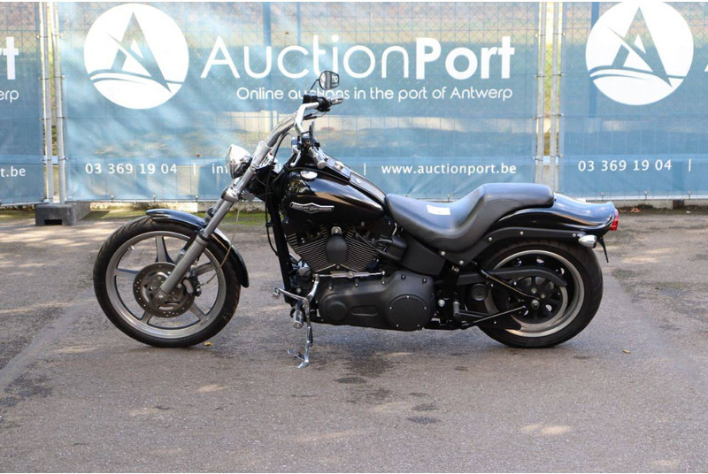 Harley-Davidson Softail Night Train - دراجة نارية: صورة 2 Harley-Davidson Softail Night Train - دراجة نارية: صورة 2