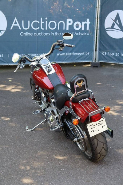 Harley-Davidson Softail Standard - دراجة نارية: صورة 4 Harley-Davidson Softail Standard - دراجة نارية: صورة 4