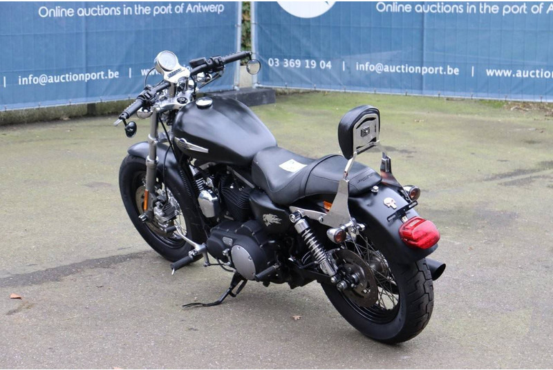 Harley-Davidson Sporster XL1200 Custom - دراجة نارية: صورة 4 Harley-Davidson Sporster XL1200 Custom - دراجة نارية: صورة 4