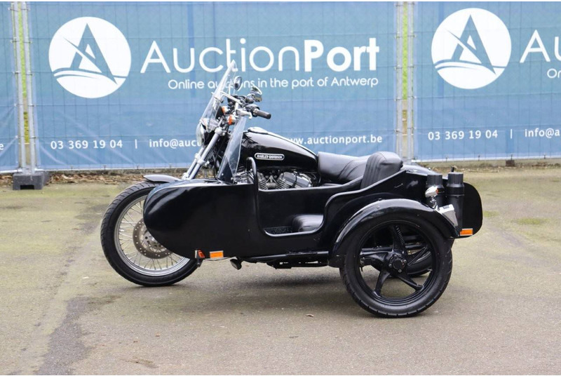 Harley-Davidson Sporster XL883 - دراجة نارية: صورة 1 Harley-Davidson Sporster XL883 - دراجة نارية: صورة 1
