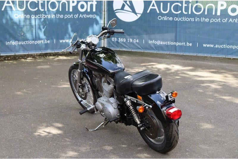 Harley-Davidson Sportster XL883 - دراجة نارية: صورة 4 Harley-Davidson Sportster XL883 - دراجة نارية: صورة 4