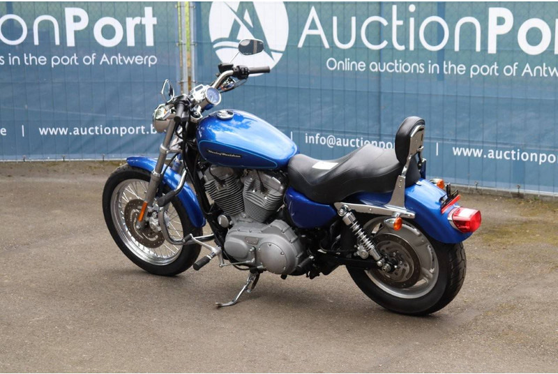 Harley-Davidson Sportster XL883 - دراجة نارية: صورة 3 Harley-Davidson Sportster XL883 - دراجة نارية: صورة 3