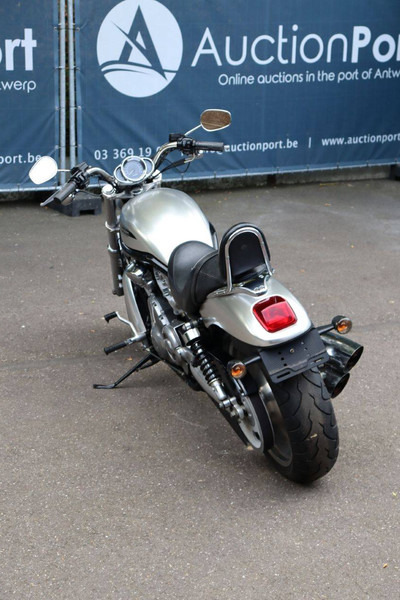 Harley-Davidson V-Rod VRSC - دراجة نارية: صورة 4 Harley-Davidson V-Rod VRSC - دراجة نارية: صورة 4