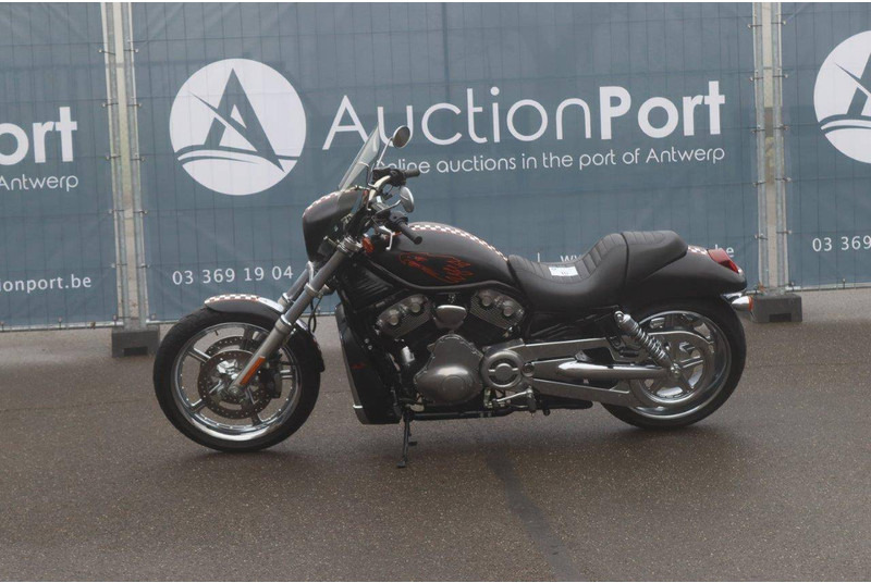 Harley-Davidson V-Rod - دراجة نارية: صورة 1 Harley-Davidson V-Rod - دراجة نارية: صورة 1