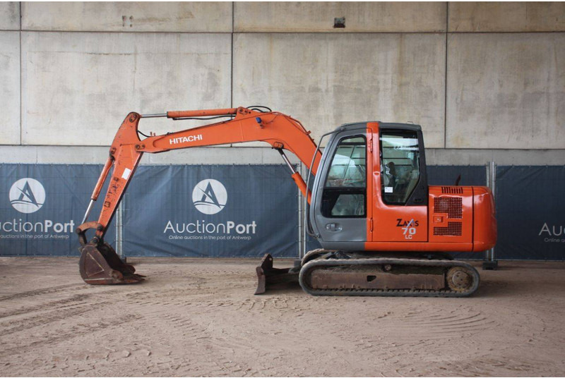 Hitachi Zaxis 70LC - حفار زاحف: صورة 2 Hitachi Zaxis 70LC - حفار زاحف: صورة 2