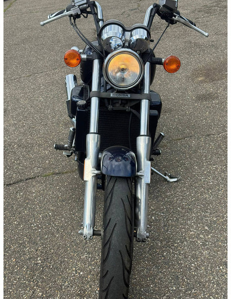 Honda Magna VF750C - دراجة نارية: صورة 3 Honda Magna VF750C - دراجة نارية: صورة 3