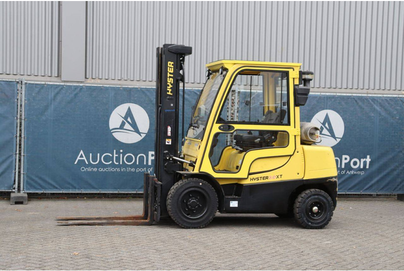 Hyster H3.0XT - رافعة شوكية تعمل بالغاز: صورة 1 Hyster H3.0XT - رافعة شوكية تعمل بالغاز: صورة 1
