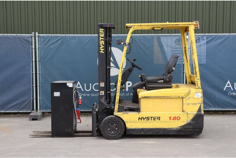 Hyster J1.80 XMT - رافعة شوكية كهربائية: صورة 2 Hyster J1.80 XMT - رافعة شوكية كهربائية: صورة 2