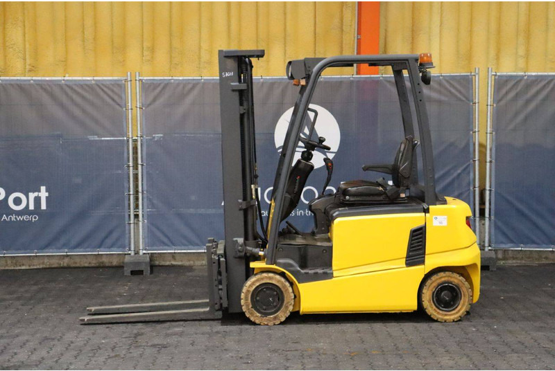 Hyundai 16B-9 - رافعة شوكية كهربائية: صورة 2 Hyundai 16B-9 - رافعة شوكية كهربائية: صورة 2