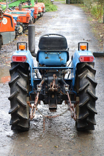 Iseki TU1900 - جرار: صورة 5 Iseki TU1900 - جرار: صورة 5