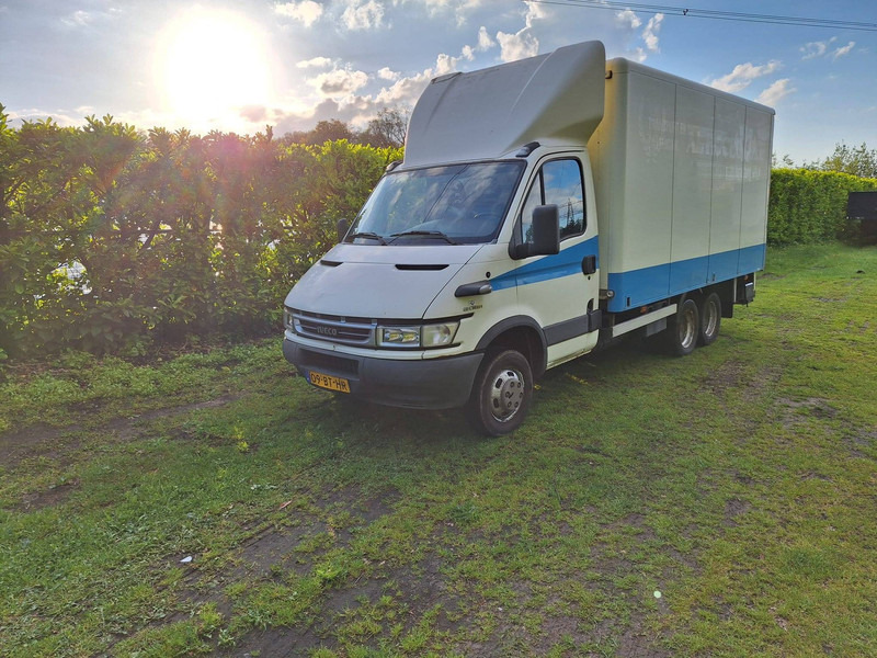 Iveco 40C - شاحنة بصندوق مغلق: صورة 2 Iveco 40C - شاحنة بصندوق مغلق: صورة 2