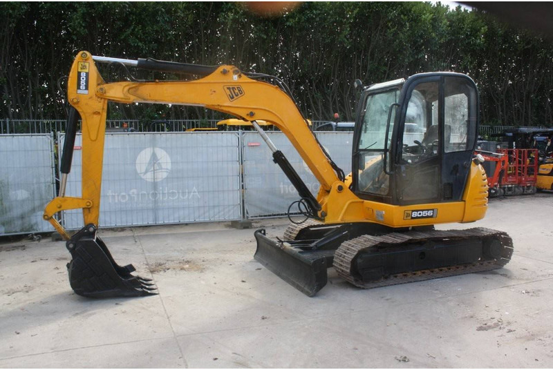 JCB 8056 - حفار زاحف: صورة 1 JCB 8056 - حفار زاحف: صورة 1