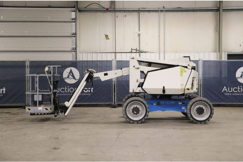 JLG H340AJ 4 WD - مرفاع مفصلي: صورة 2 JLG H340AJ 4 WD - مرفاع مفصلي: صورة 2