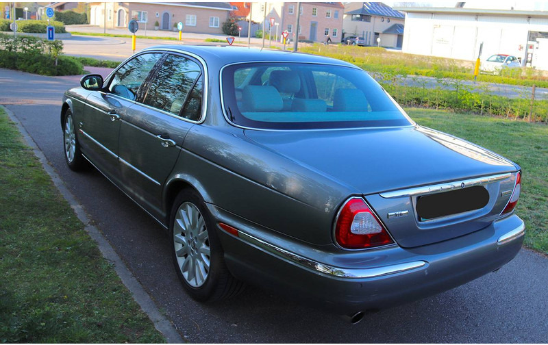 Jaguar XJ-6 3.0 Sovereign - سيارة: صورة 3 Jaguar XJ-6 3.0 Sovereign - سيارة: صورة 3