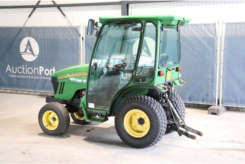 John Deere 2320 - جرار: صورة 3 John Deere 2320 - جرار: صورة 3