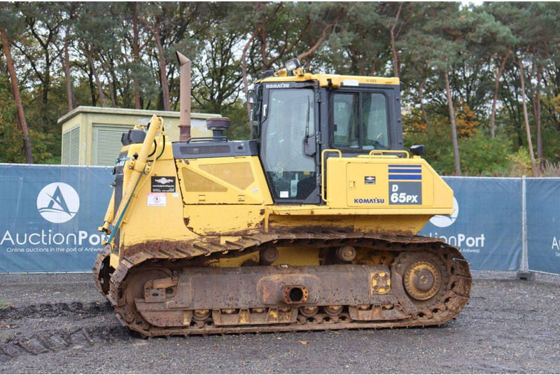 Komatsu D65PX-17 - بلدوزر: صورة 1 Komatsu D65PX-17 - بلدوزر: صورة 1