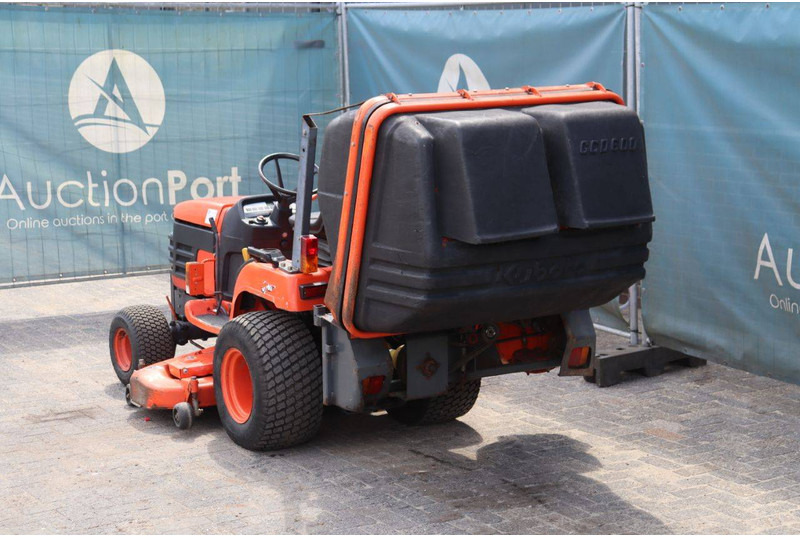 Kubota BX2200D - جزازة عشب الحدائق: صورة 4 Kubota BX2200D - جزازة عشب الحدائق: صورة 4