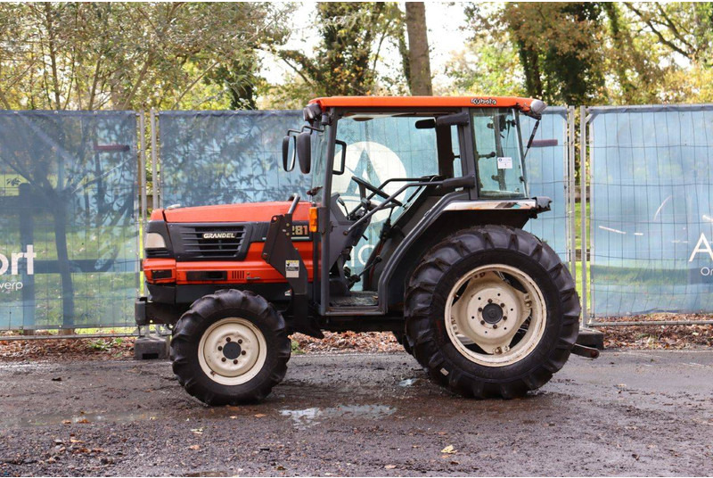 Kubota GL281 - جرار: صورة 1 Kubota GL281 - جرار: صورة 1