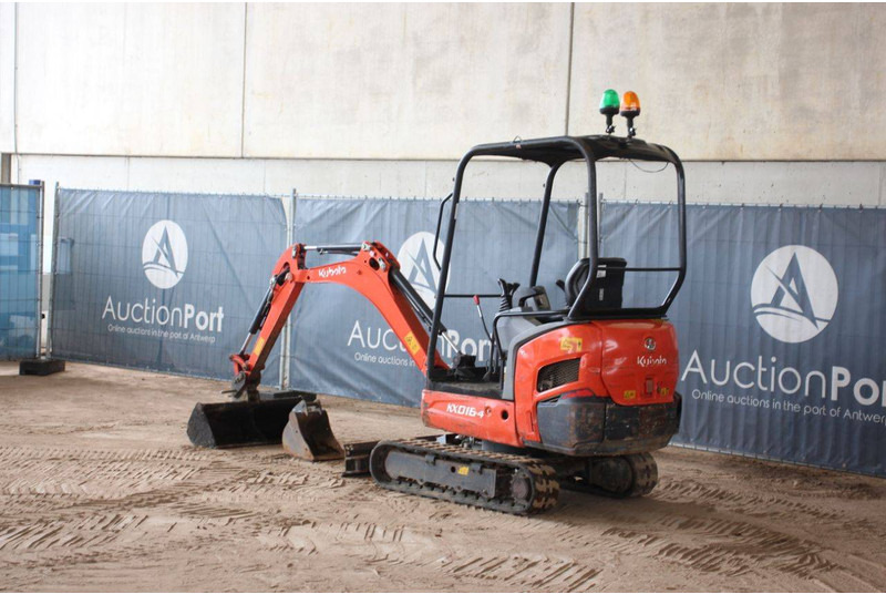 Kubota KX016-4 - حفار صغير: صورة 3 Kubota KX016-4 - حفار صغير: صورة 3