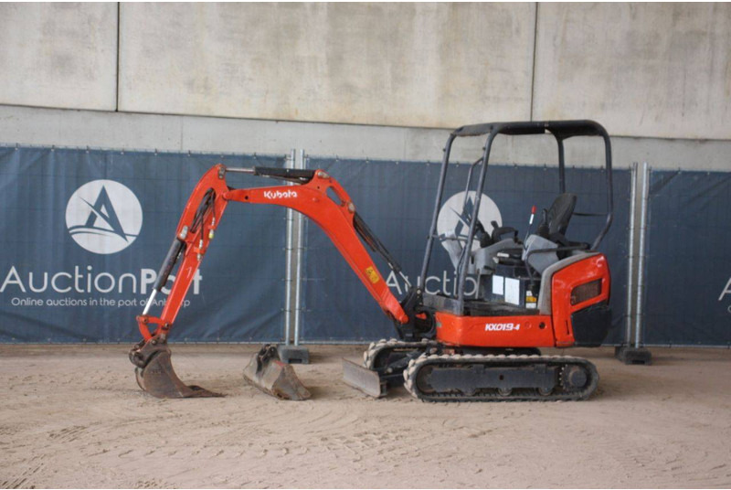 Kubota KX019-4 - حفار صغير: صورة 1 Kubota KX019-4 - حفار صغير: صورة 1