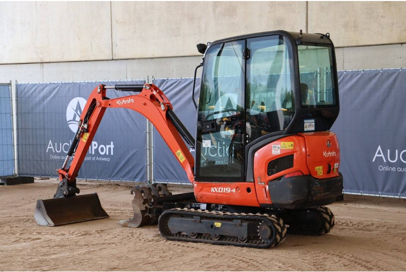 Kubota KX019-4 - حفار صغير: صورة 4 Kubota KX019-4 - حفار صغير: صورة 4