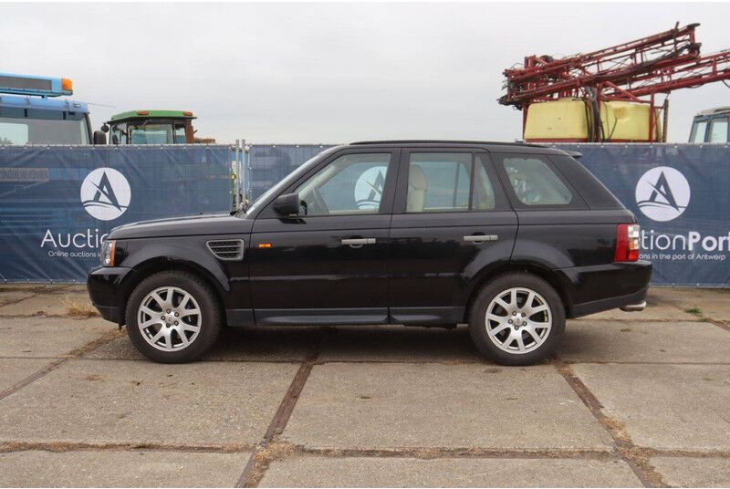 Land Rover Range Rover Sport HSE - سيارة دفع رباعي: صورة 2 Land Rover Range Rover Sport HSE - سيارة دفع رباعي: صورة 2