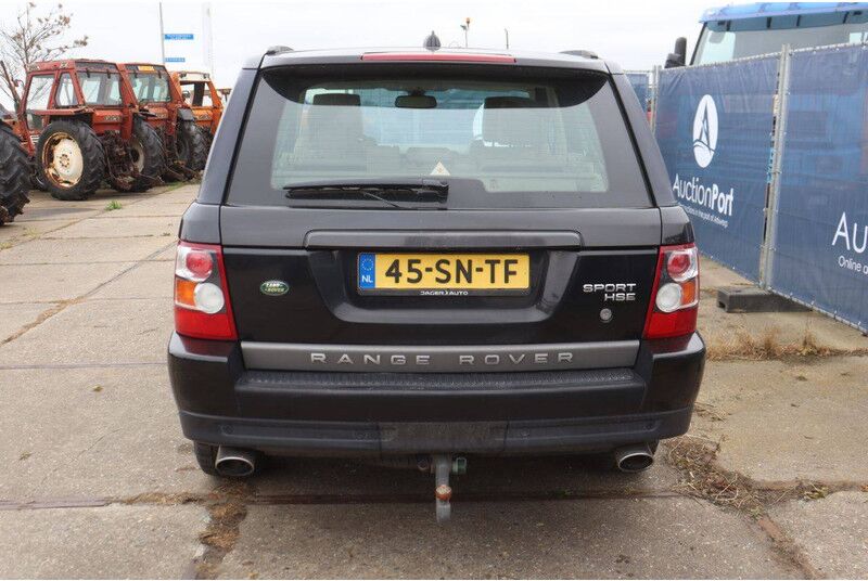Land Rover Range Rover Sport HSE - سيارة دفع رباعي: صورة 5 Land Rover Range Rover Sport HSE - سيارة دفع رباعي: صورة 5