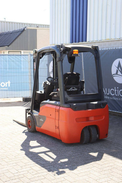 Linde E16L-02 - رافعة شوكية كهربائية: صورة 4 Linde E16L-02 - رافعة شوكية كهربائية: صورة 4