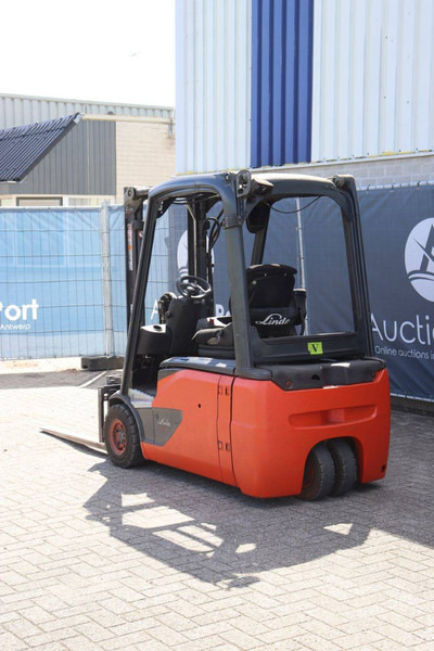 Linde E16L-02 - رافعة شوكية كهربائية: صورة 4 Linde E16L-02 - رافعة شوكية كهربائية: صورة 4