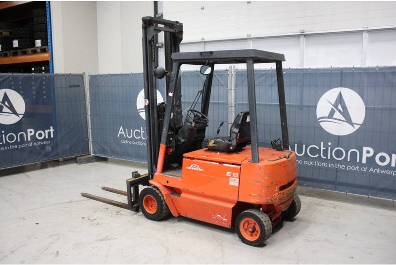 Linde E18P - رافعة شوكية كهربائية: صورة 3 Linde E18P - رافعة شوكية كهربائية: صورة 3