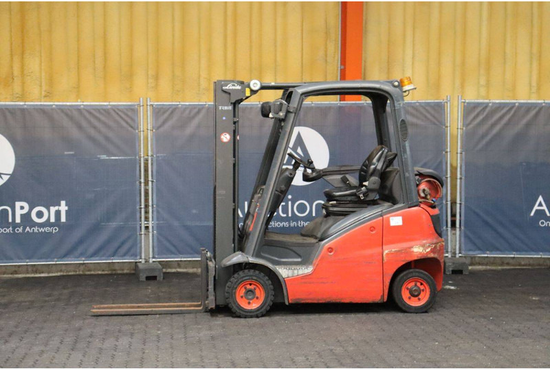 Linde H16T-01 - رافعة شوكية تعمل بالغاز: صورة 1 Linde H16T-01 - رافعة شوكية تعمل بالغاز: صورة 1