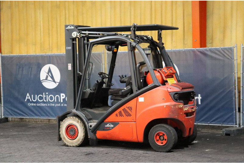 Linde H30T-02 - رافعة شوكية تعمل بالغاز: صورة 3 Linde H30T-02 - رافعة شوكية تعمل بالغاز: صورة 3