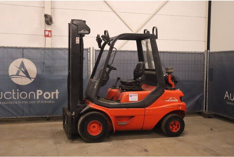 Linde H30T-03 - رافعة شوكية تعمل بالغاز: صورة 1 Linde H30T-03 - رافعة شوكية تعمل بالغاز: صورة 1