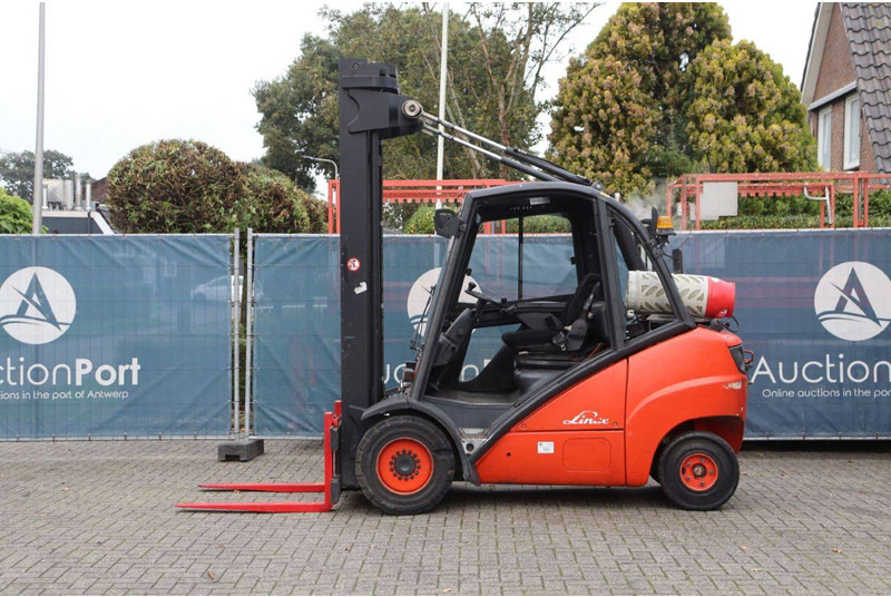 Linde H35T - رافعة شوكية تعمل بالغاز: صورة 2 Linde H35T - رافعة شوكية تعمل بالغاز: صورة 2