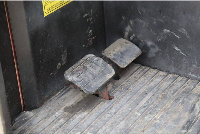 رافعة شوكية للوصول للأماكن الضيقة Linde R16: صورة 17