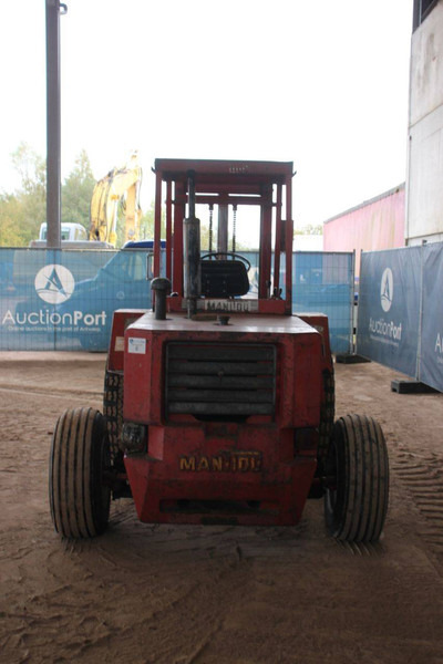 Manitou MC250 - رافعة شوكية للأراضي الوعرة: صورة 4 Manitou MC250 - رافعة شوكية للأراضي الوعرة: صورة 4