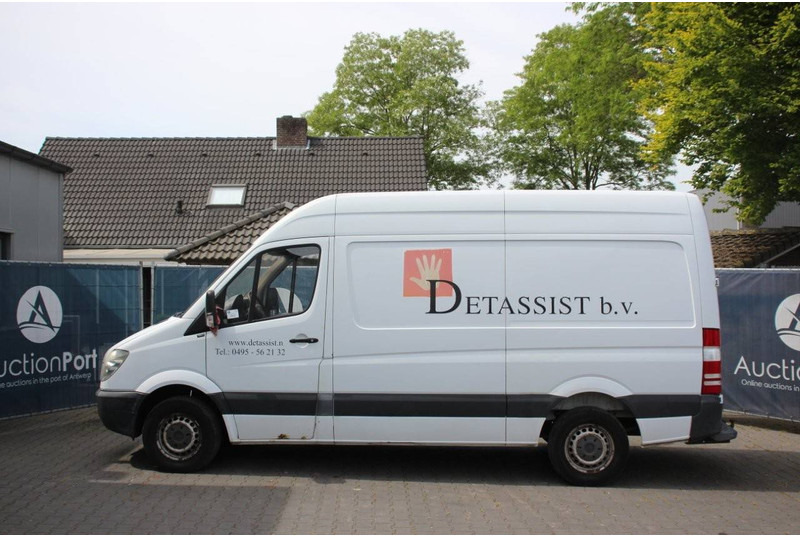 Mercedes-Benz 906 Ka 35 Sprinter 311cdi - فان: صورة 2 Mercedes-Benz 906 Ka 35 Sprinter 311cdi - فان: صورة 2
