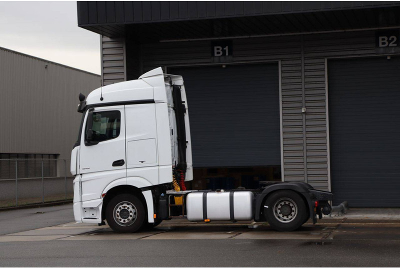 Mercedes-Benz ACTROS - شاحنة بهيكل معدني للمقصورة: صورة 3 Mercedes-Benz ACTROS - شاحنة بهيكل معدني للمقصورة: صورة 3