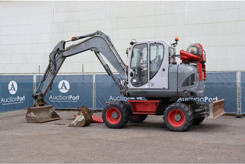 Neuson 9503 WD - حفار ذو عجلات: صورة 4 Neuson 9503 WD - حفار ذو عجلات: صورة 4