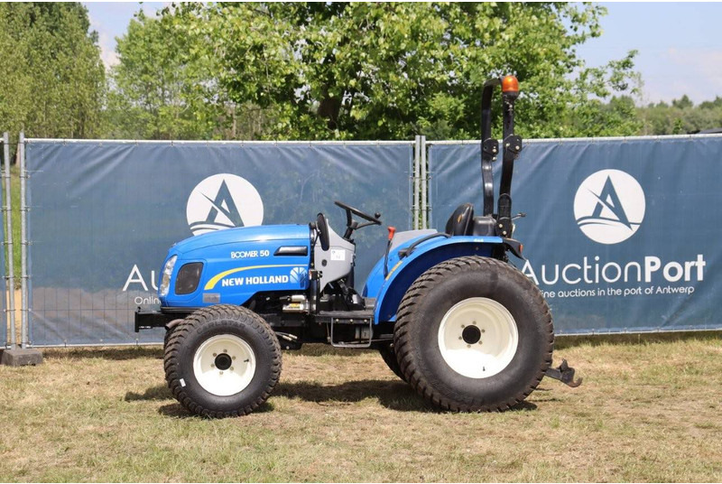New Holland Boomer 50HST - جرار: صورة 1 New Holland Boomer 50HST - جرار: صورة 1