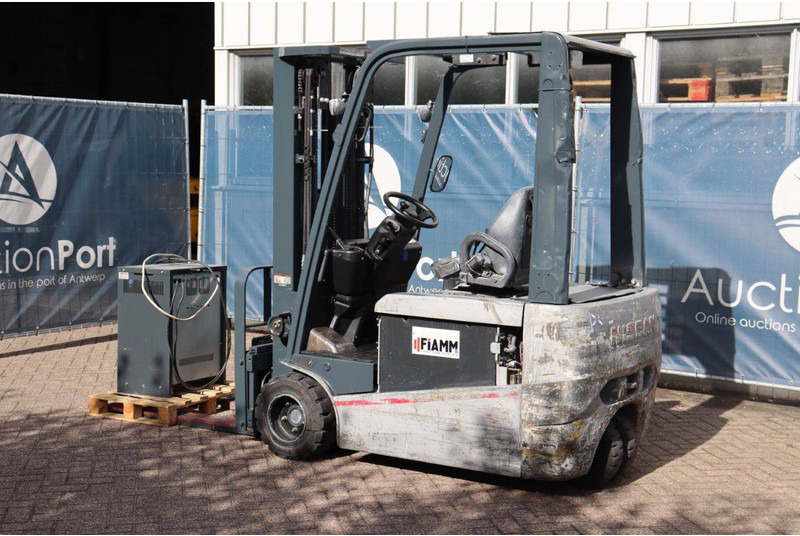 Nissan G1N1L18Q - رافعة شوكية كهربائية: صورة 3 Nissan G1N1L18Q - رافعة شوكية كهربائية: صورة 3
